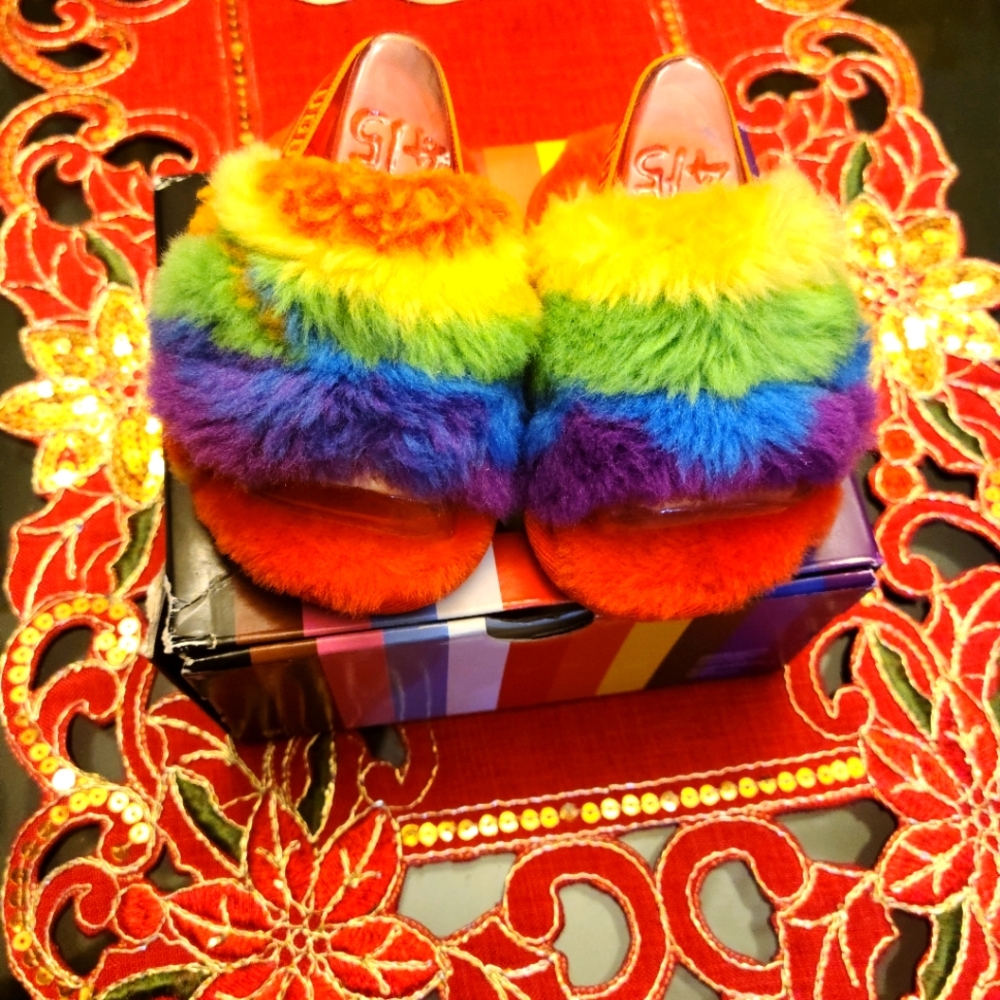 UGG Fluff Yeah cali collage toddler slipper